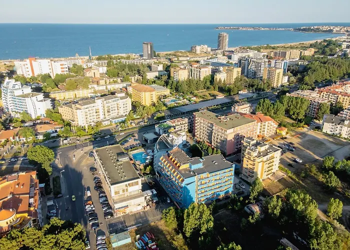 Отель Amaris 3*