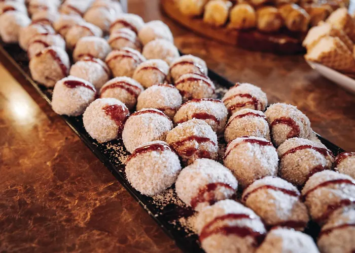 Отель Amaris 3*