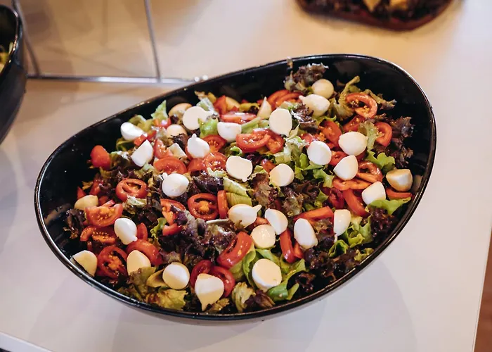 Отель Amaris 3*