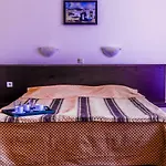 فندق Amaris 3*