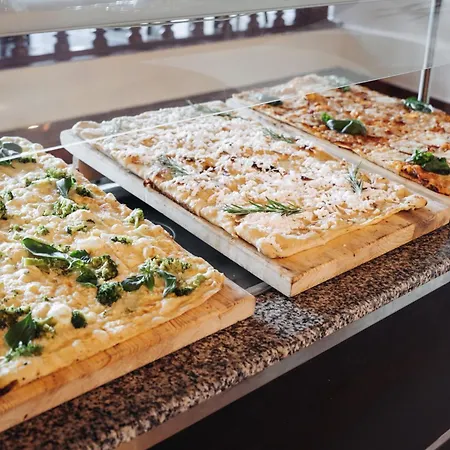 Amaris ساني بيتش